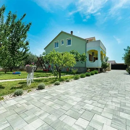 House Antonia With Pool Holiday home Sukosan