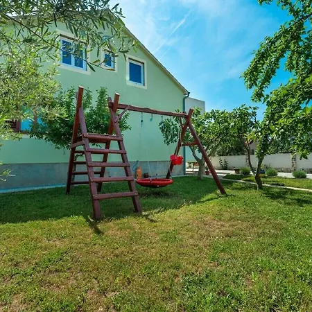 Holiday home House Antonia With Pool Sukosan